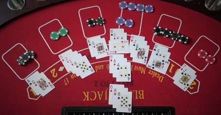 How do you play 21 blackjack